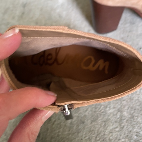 Sam Edelman | Blake Oatmeal Suede Bootie - Picture 4 of 6